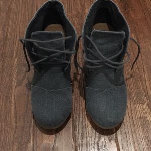 Women’s Grey Wedge